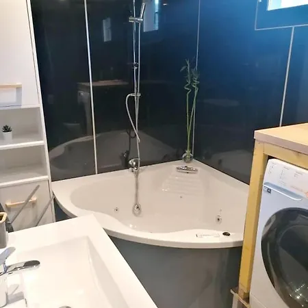 Holiday home Maison De 2 Chambres Avec Piscine Partagee Jardin Amenage Et Wifi A Le Petit