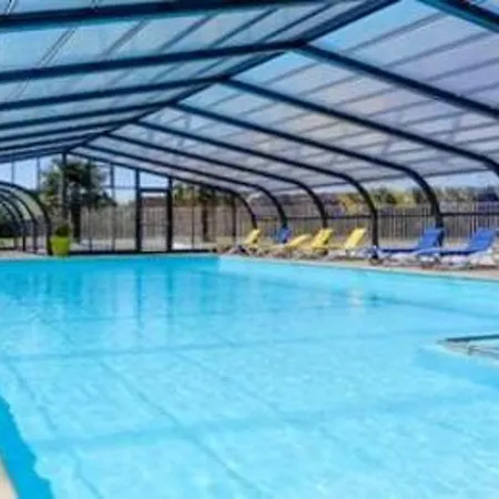 Maison De 2 Chambres Avec Piscine Partagee Jardin Amenage Et Wifi A Le Petit